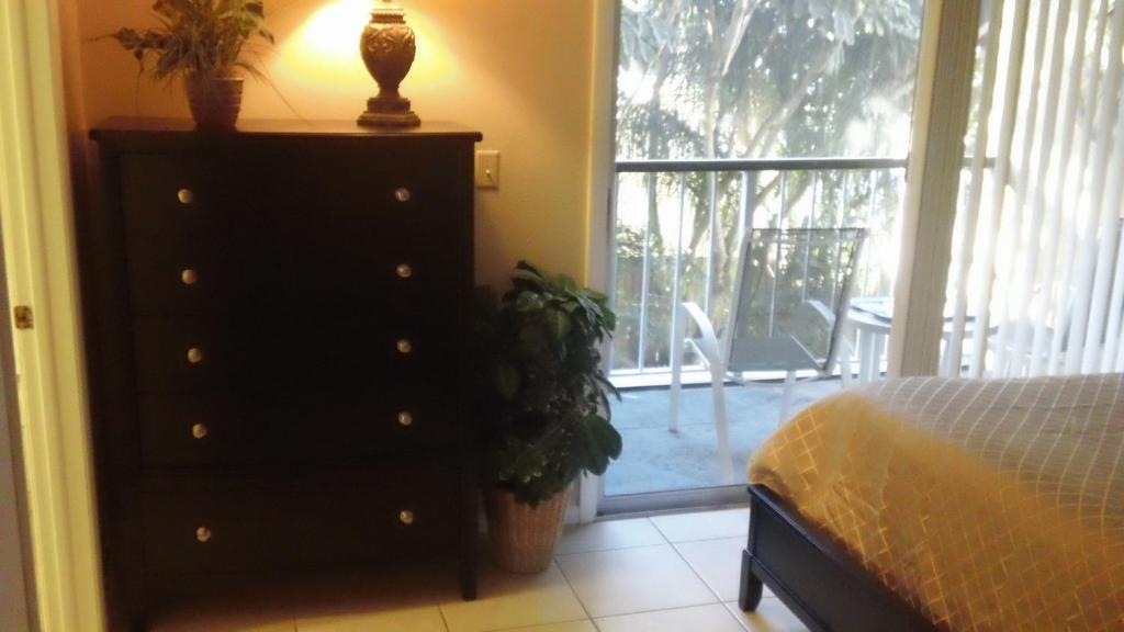 Wiggins Pass Chalet Bonita Springs Room photo